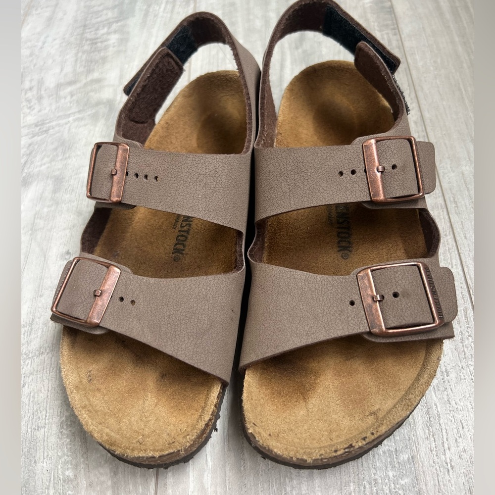 Birkenstock Kids Milano HL UK 2 Narrow Fit. US L 3.0 M 1.0 almost new.